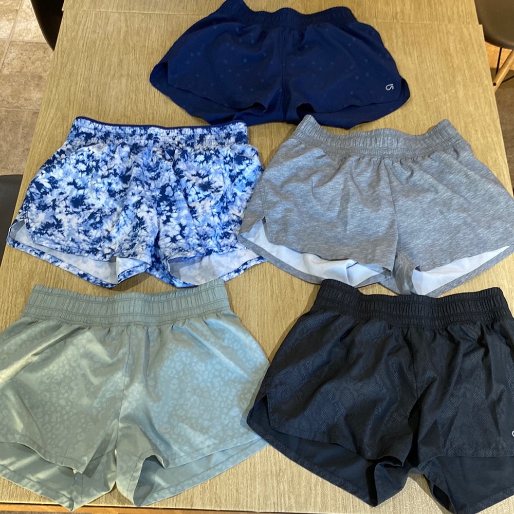 Women’s XS shorts from GapFit. Happy to bundle!